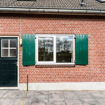 Spacious Farmhouse In Silvolde With Garden Exterior foto